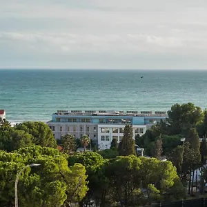 Ocean View - Pool And Sea View & Center Apartamento